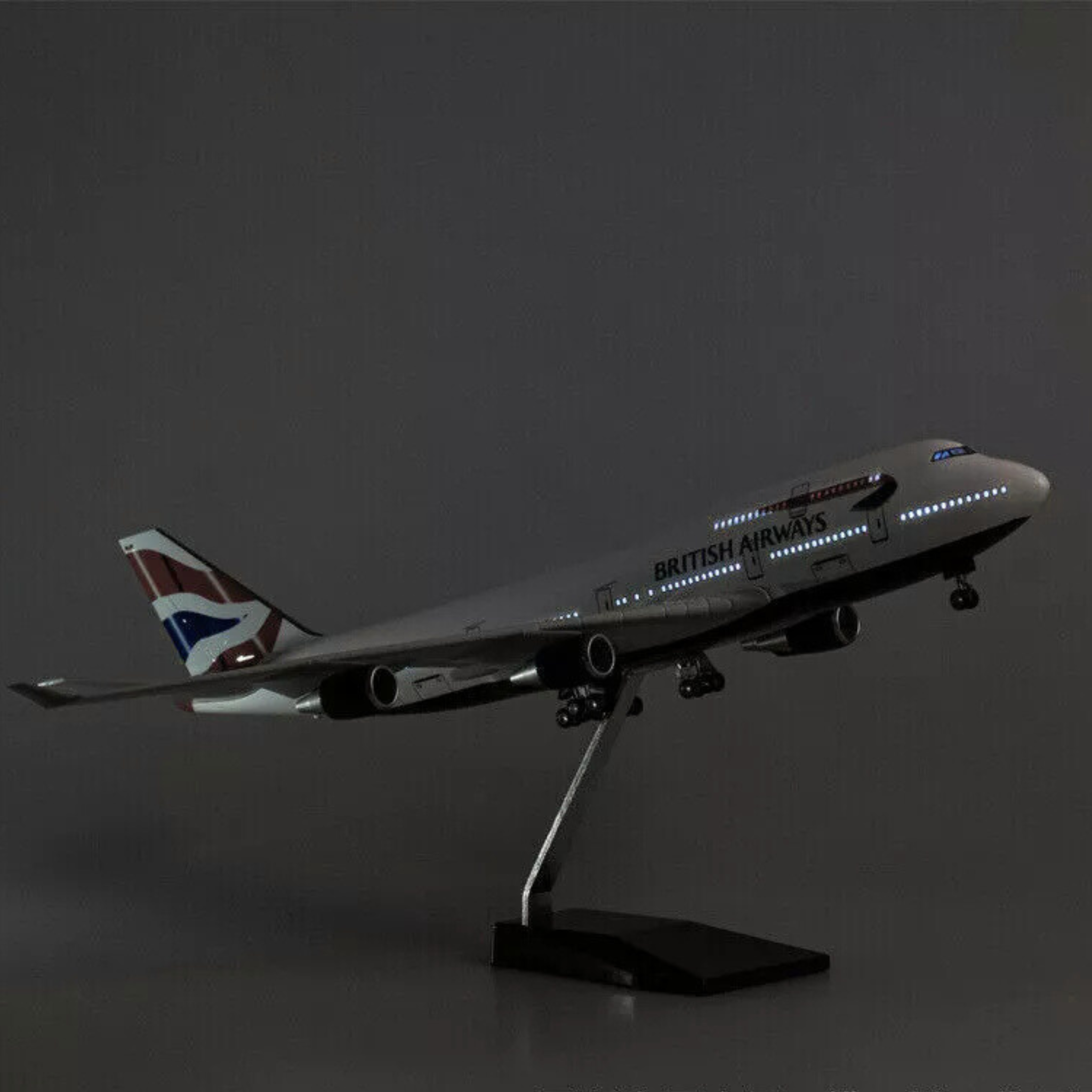British Airways Boeing 747-400 1:130 Scale Model Aircraft – LED Cabin & Cockpit Lighting – Collectible Display Plane