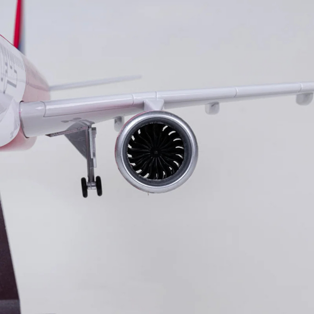Wizzair Airbus A320neo 1:80 Scale Model Aircraft – LED Cabin & Cockpit Lighting – Collectible Display Plane