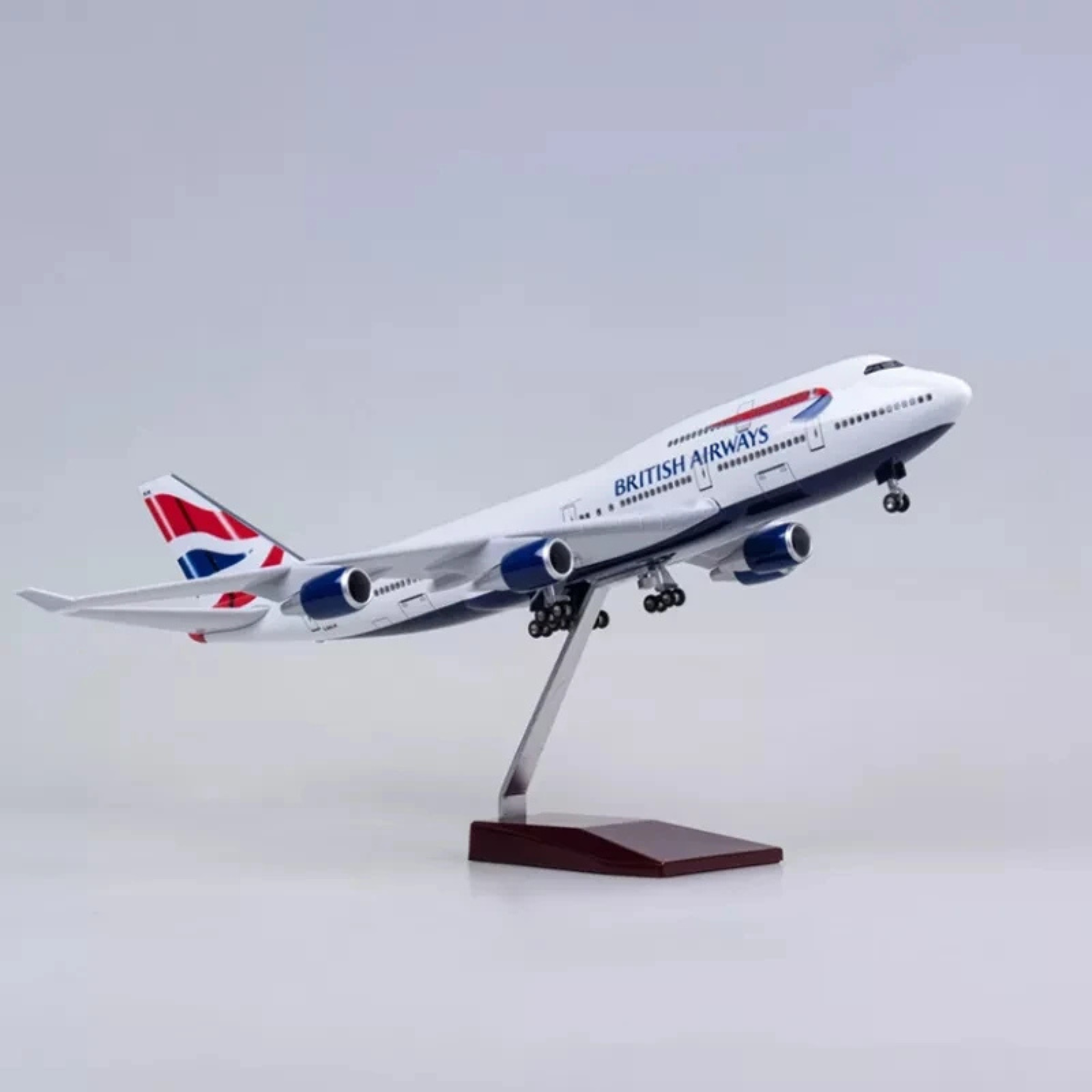 British Airways Boeing 747-400 1:130 Scale Model Aircraft – LED Cabin & Cockpit Lighting – Collectible Display Plane