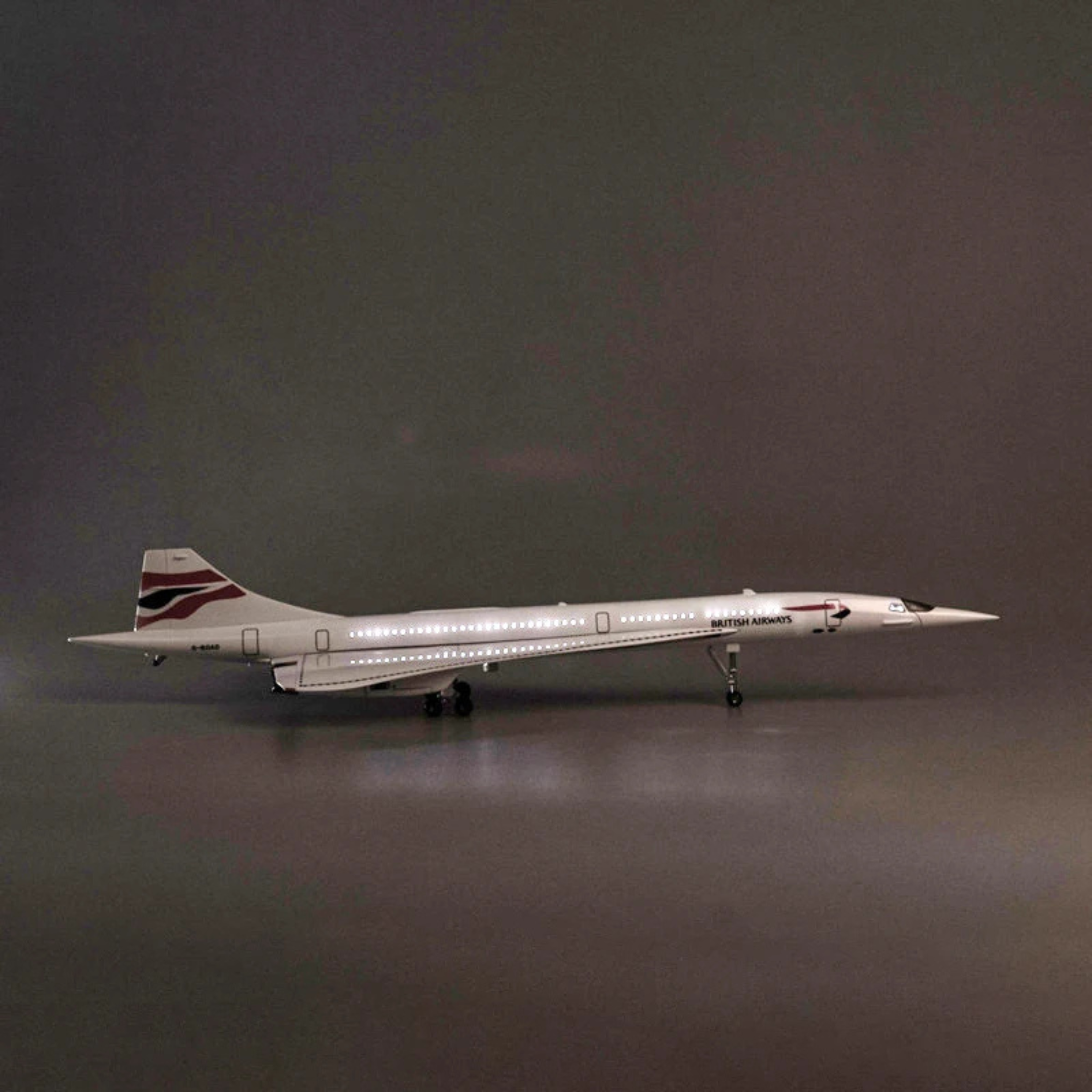 British Airways Concorde 1:125 Scale Model Aircraft – LED Cabin & Cockpit Lighting – Collectible Display Plane