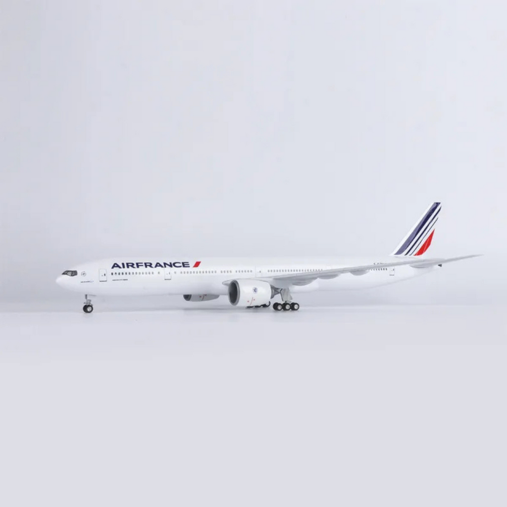 Air France Boeing 777-300 1:157 Scale Model Aircraft – LED Cabin & Cockpit Lighting – Collectible Display Plane