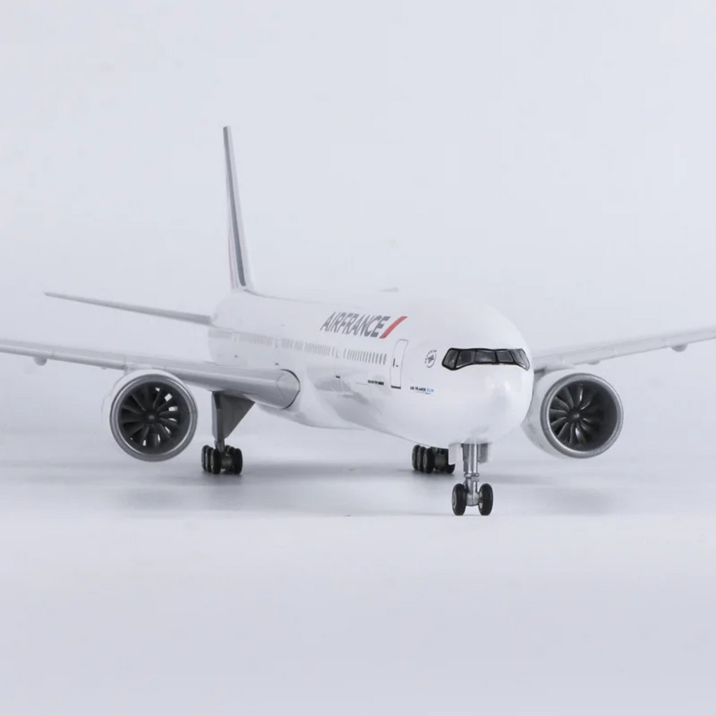 Air France Boeing 777-300 1:157 Scale Model Aircraft – LED Cabin & Cockpit Lighting – Collectible Display Plane