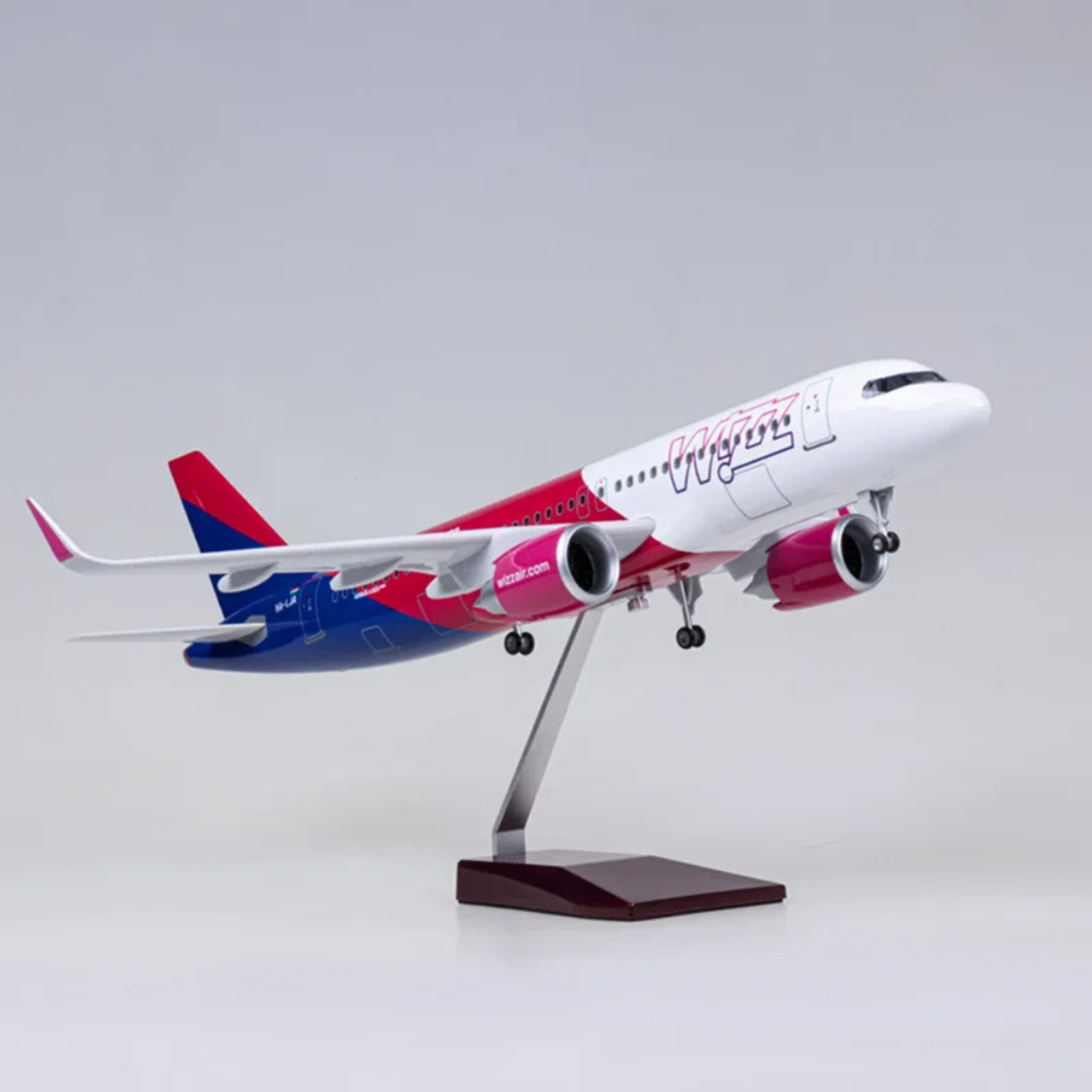 Wizzair Airbus A320neo 1:80 Scale Model Aircraft – LED Cabin & Cockpit Lighting – Collectible Display Plane