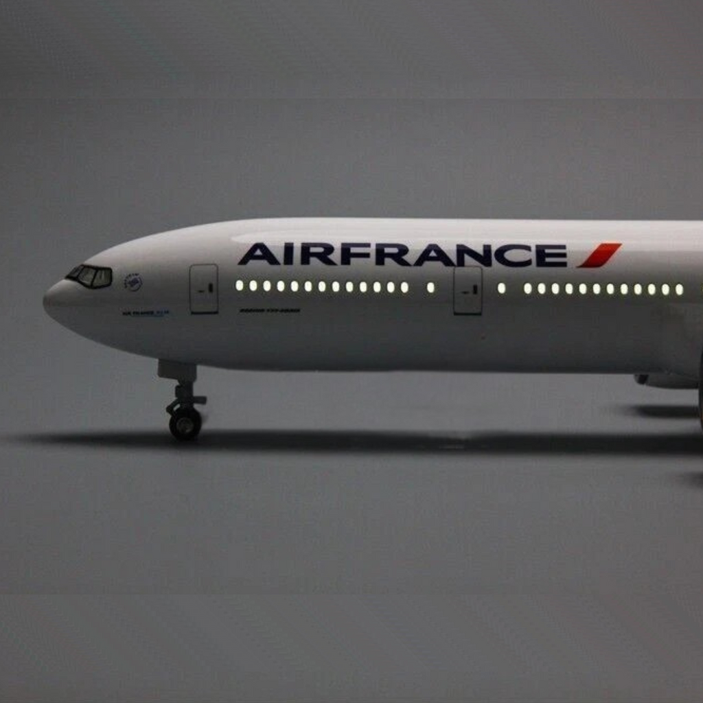 Air France Boeing 777-300 1:157 Scale Model Aircraft – LED Cabin & Cockpit Lighting – Collectible Display Plane