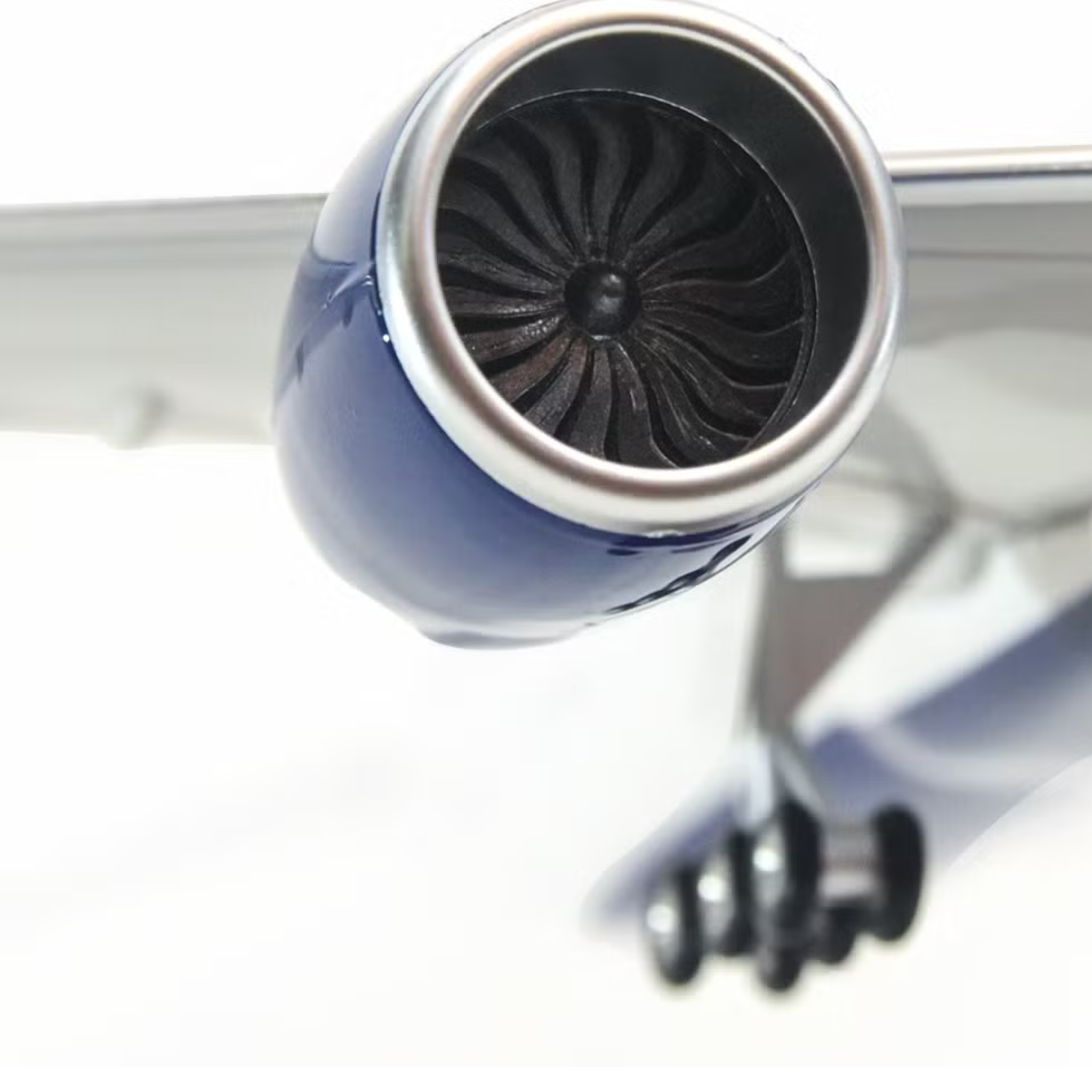British Airways Boeing 777-300 1:157 Scale Model Aircraft – LED Cabin & Cockpit Lighting – Collectible Display Plane