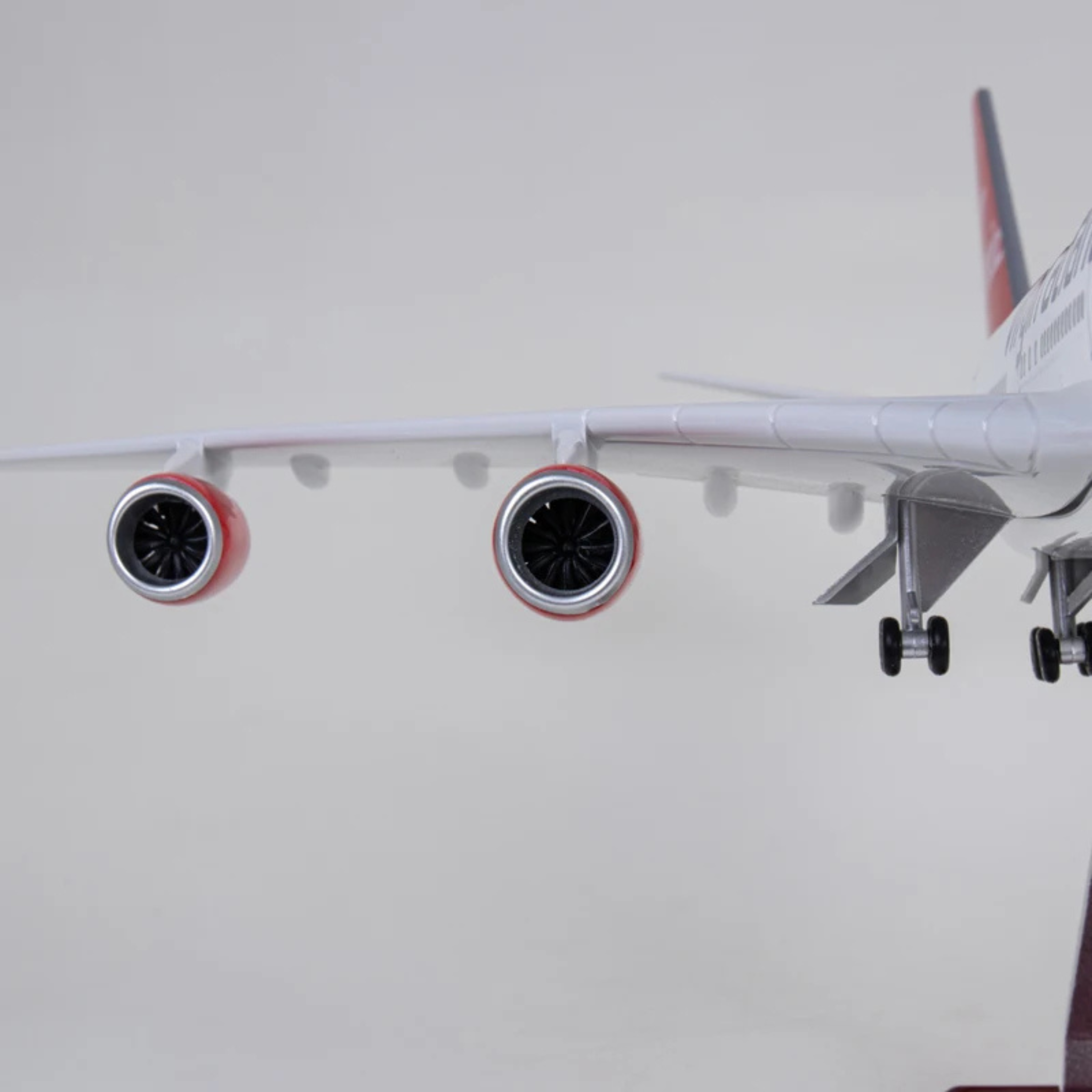 Virgin Atlantic Boeing 747-400 1:130 Scale Model Aircraft – LED Cabin & Cockpit Lighting – Collectible Display Plane