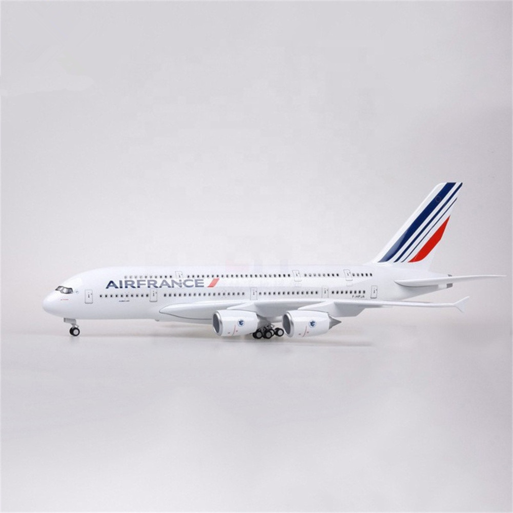 Air France Airbus A380-800 1:160 Scale Model Aircraft – LED Cabin & Cockpit Lighting – Collectible Display Plane