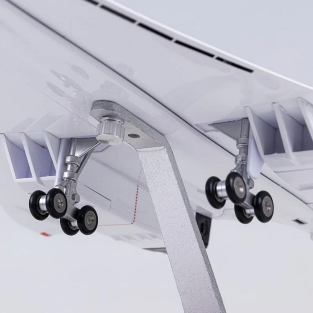 British Airways Concorde 1:125 Scale Model Aircraft – LED Cabin & Cockpit Lighting – Collectible Display Plane