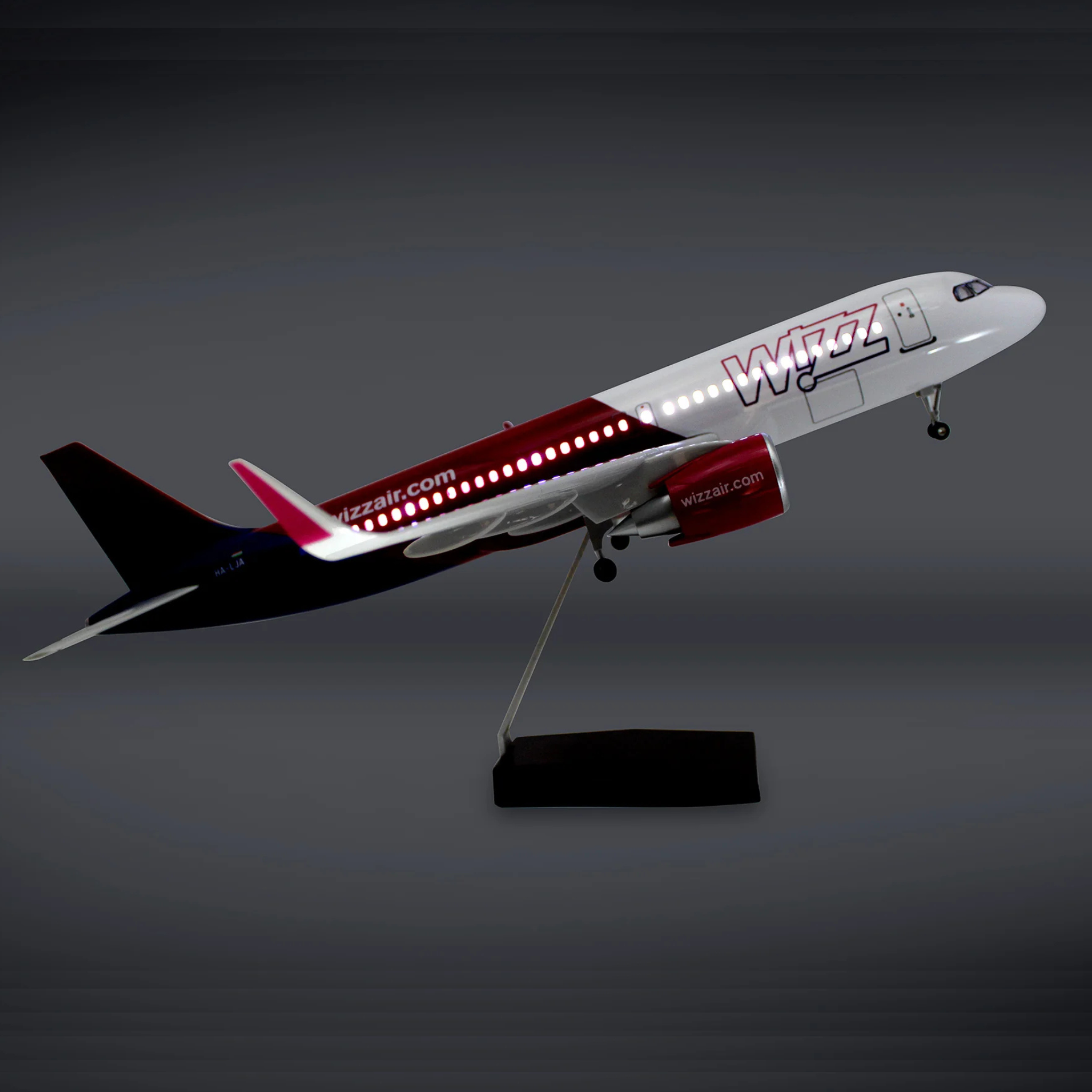 Wizzair Airbus A320neo 1:80 Scale Model Aircraft – LED Cabin & Cockpit Lighting – Collectible Display Plane